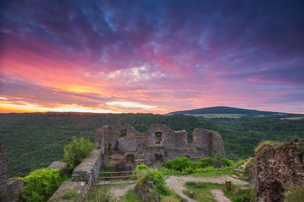 Macskakő Vendégház Somoskoujfalu Exterior foto